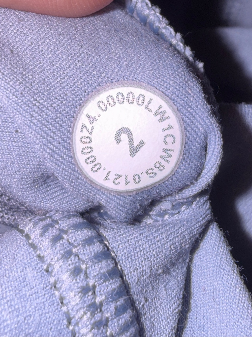 🍋🍋Lululemon Align Tank Top
Chambray blue/grey V-Neck Crop Tank Top, sz 2, guc - Picture 7 of 9